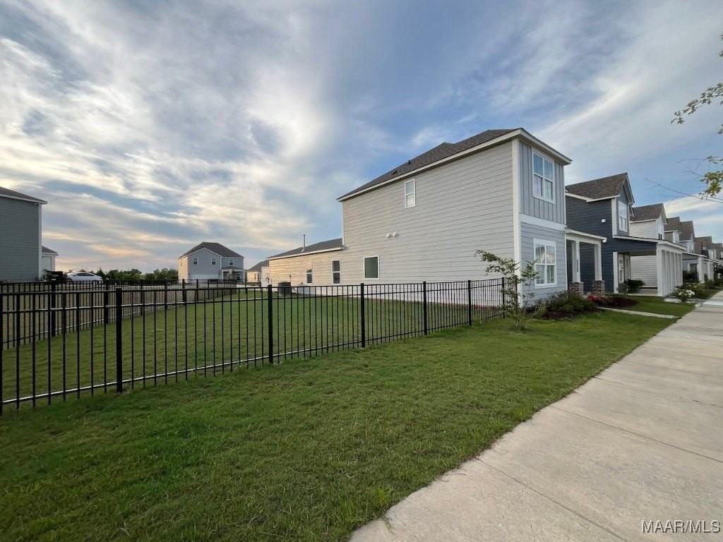 3336 Meriwether Drive - Photo 3 of 47