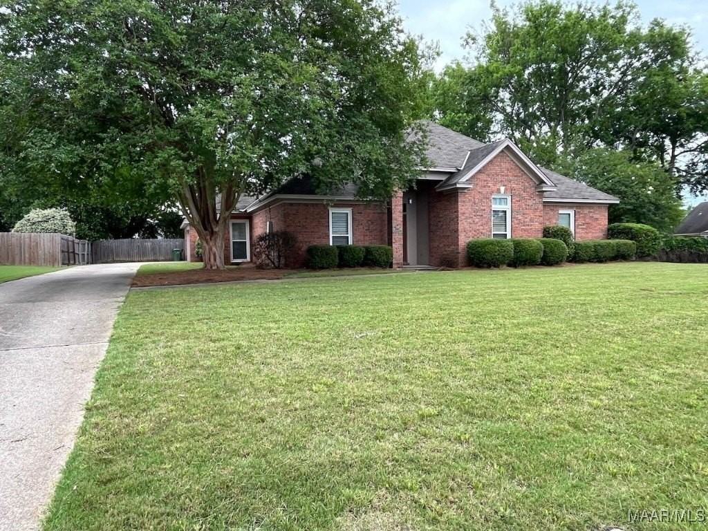 8839 Sturbridge Dr - Photo 2 of 44