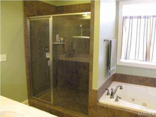 9124 Houndsbay Dr - Photo 2 of 28