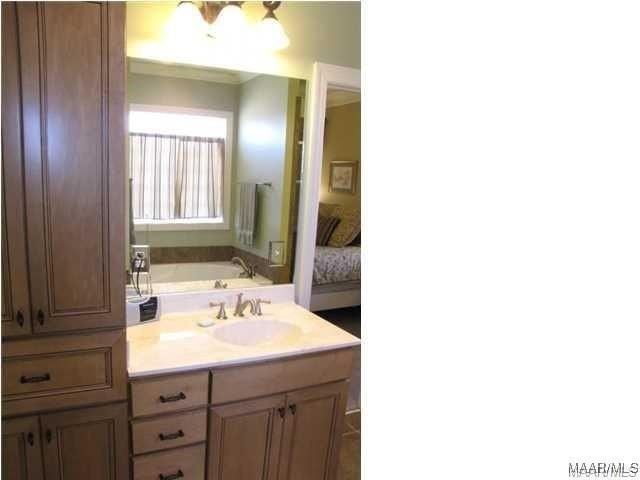 9124 Houndsbay Dr - Photo 4 of 28