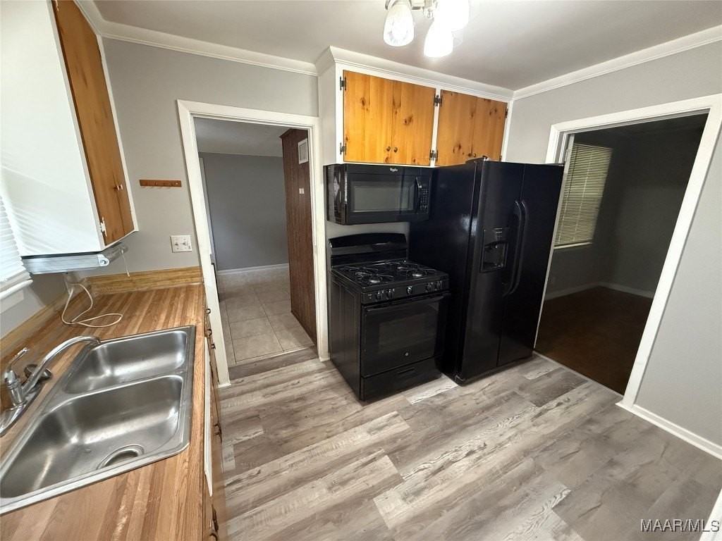 2030 Windsor Ave - Photo 7 of 10