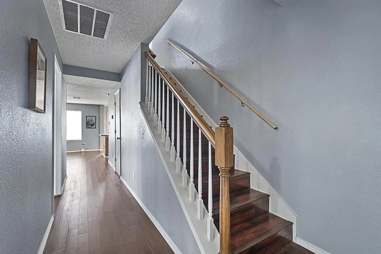 Mainsail Ln - Photo 6 of 9