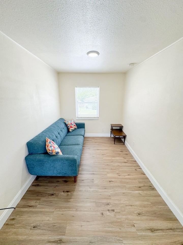 47th St N - Photo 2 of 10