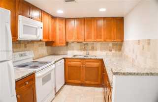 733 Se 1st Way #206 - Photo 1 of 1