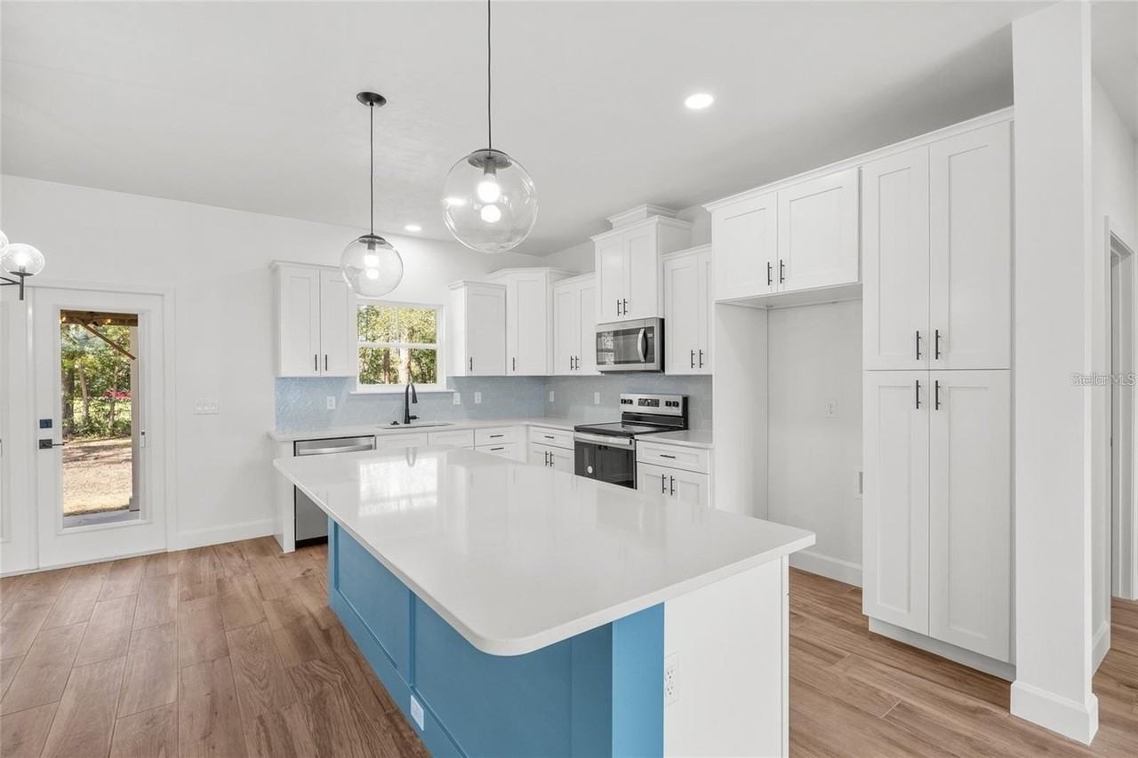 601 Fisher Dr - Photo 6 of 29