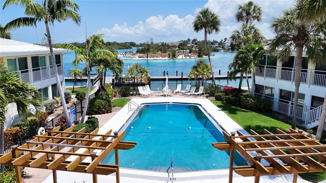 999 Inlet Cir #B104 - Photo 3 of 18