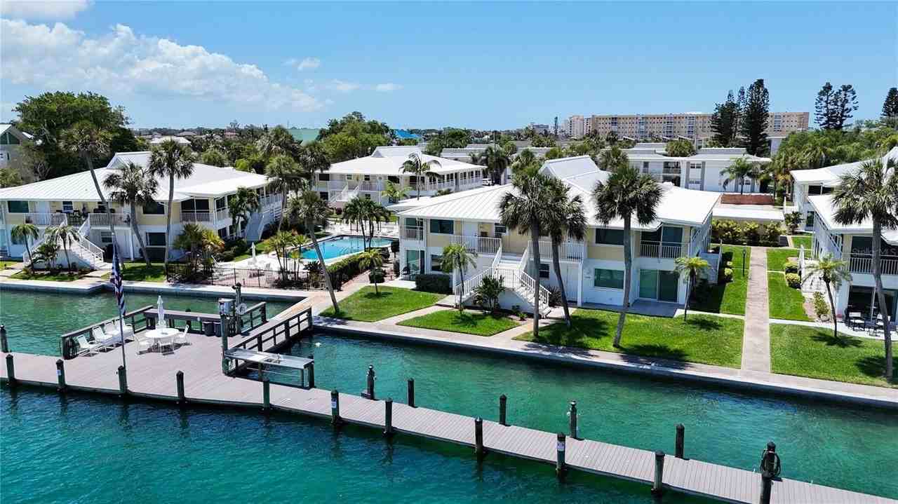 999 Inlet Cir #B104 - Photo 4 of 18