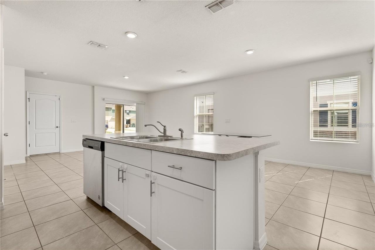 1797 Red Canyon Dr - Photo 7 of 28