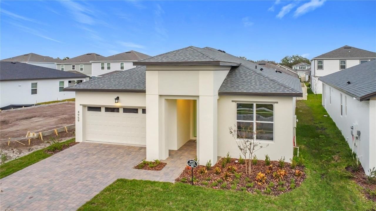 4959 Shady Pines Drive - Photo 3 of 48