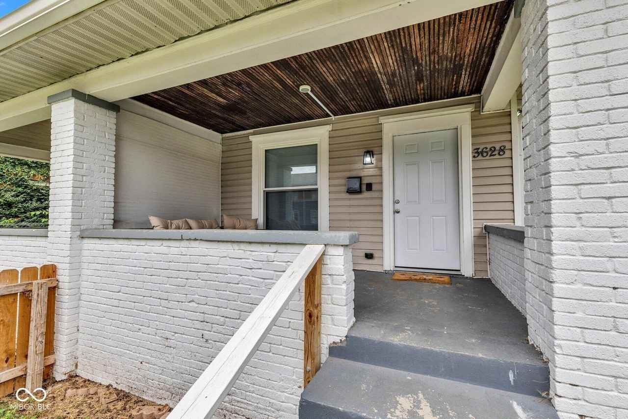 3628 Birchwood Ave - Photo 3 of 33