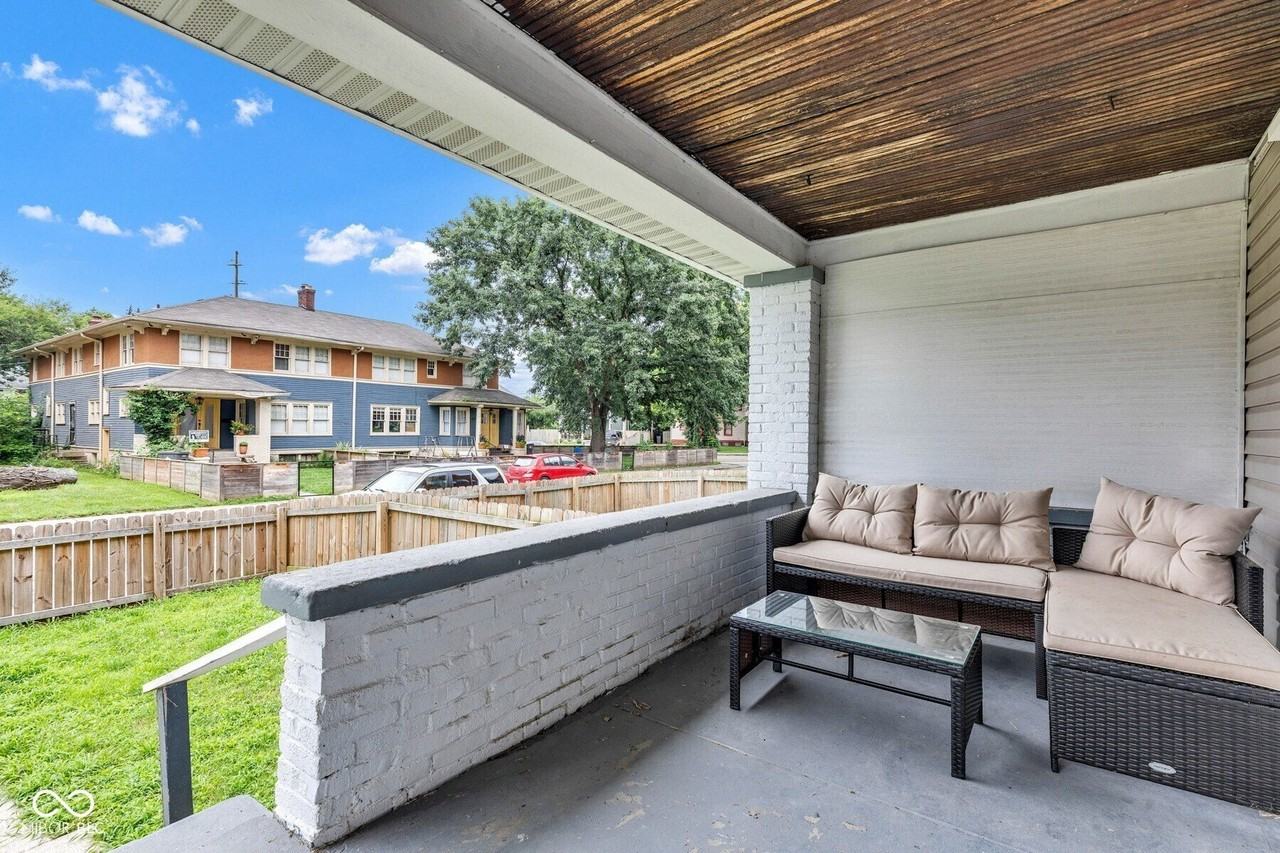 3628 Birchwood Ave - Photo 4 of 33