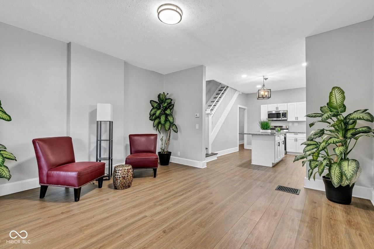 3628 Birchwood Ave - Photo 6 of 33