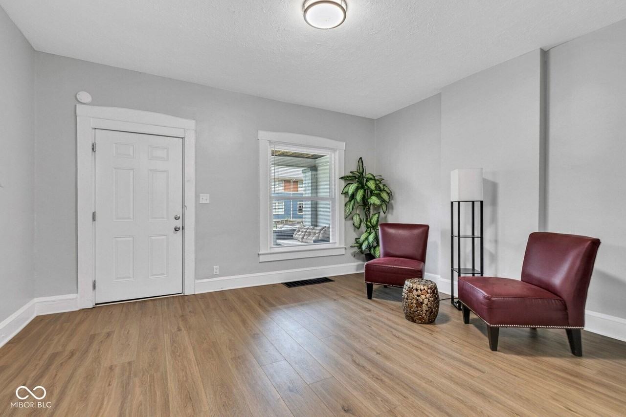 3628 Birchwood Ave - Photo 7 of 33