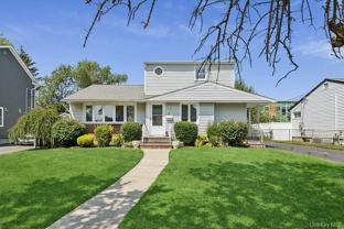 17 Columbia Rd - Photo 1 of 1