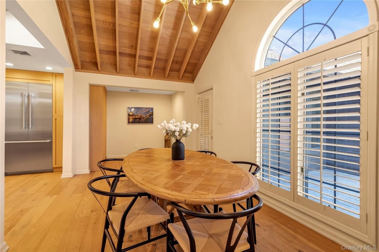 15 Parkway Dr - Photo 5 of 45