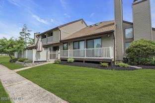18 Cotswold Cir #7 - Photo 1 of 1