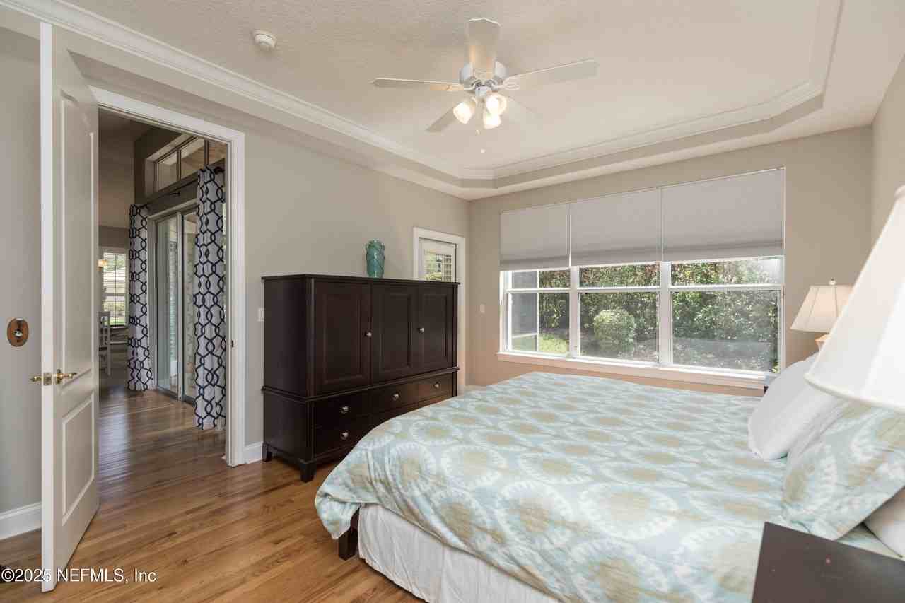 212 Island Green Dr - Photo 7 of 34