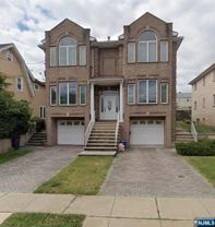 717 Kingsland Ave - Photo 1 of 1