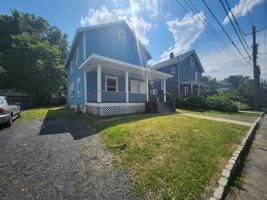 featured image of 1315 Clinton St