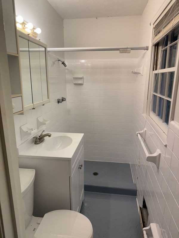 500 Oakdale Rd - Photo 2 of 8