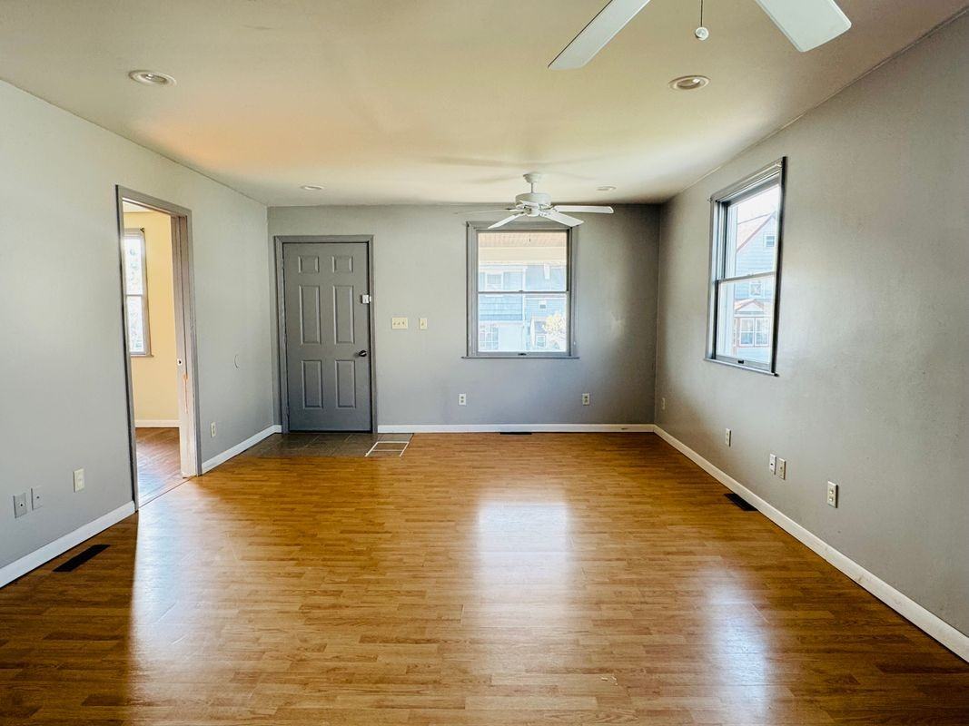 772 State St - Photo 3 of 16