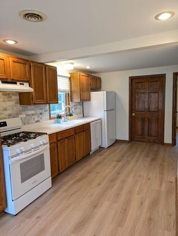 3603 Abbott Rd - Photo 4 of 33