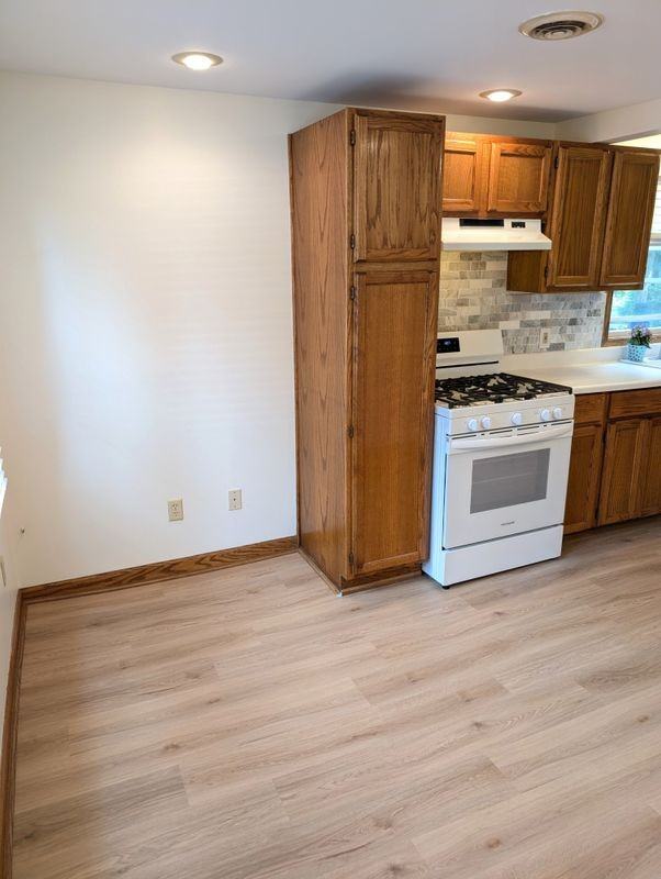 3603 Abbott Rd - Photo 5 of 33