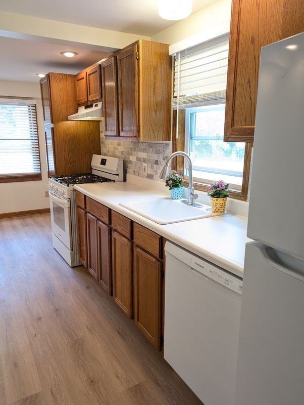 3603 Abbott Rd - Photo 7 of 33