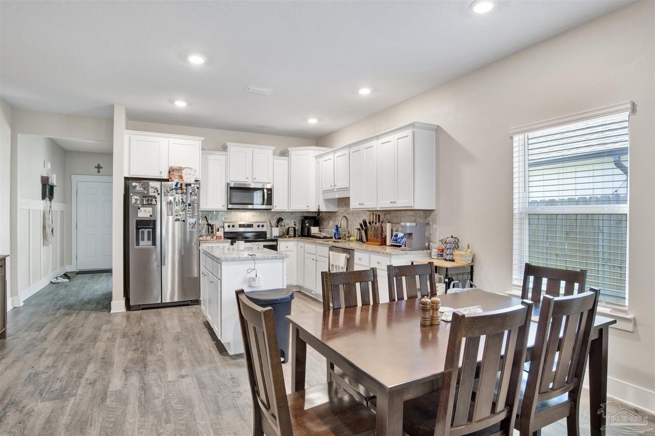 5789 Conley Ct - Photo 7 of 26