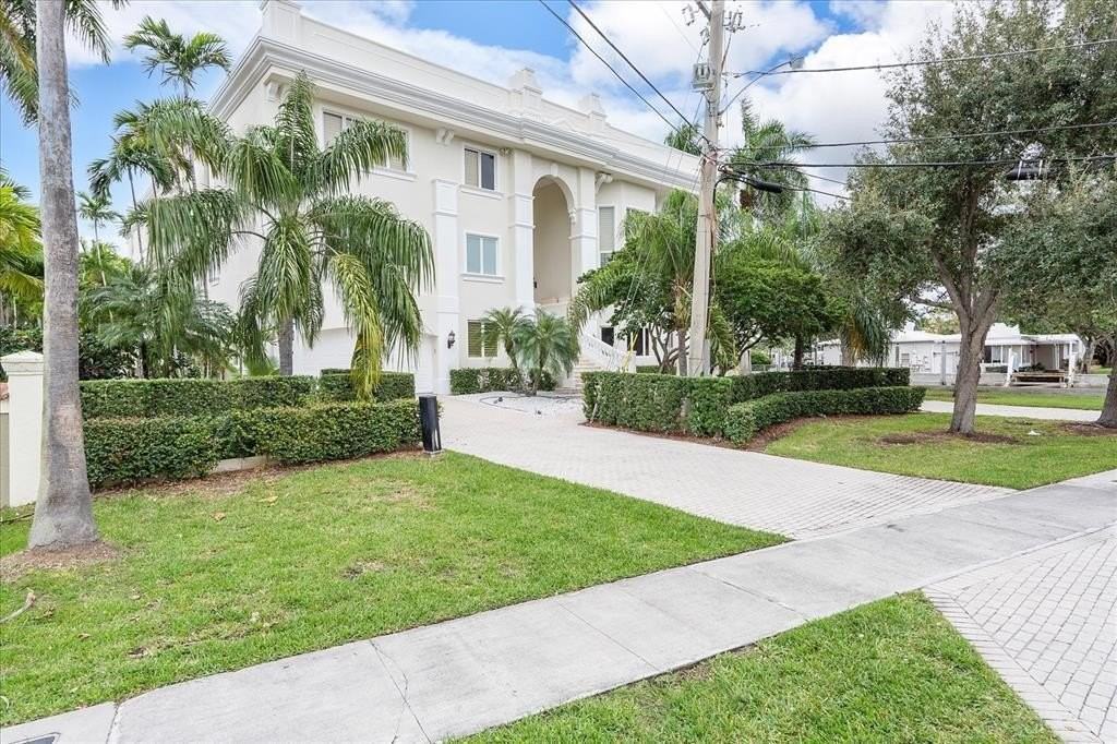 414 Se 25th Ave - Photo 2 of 50