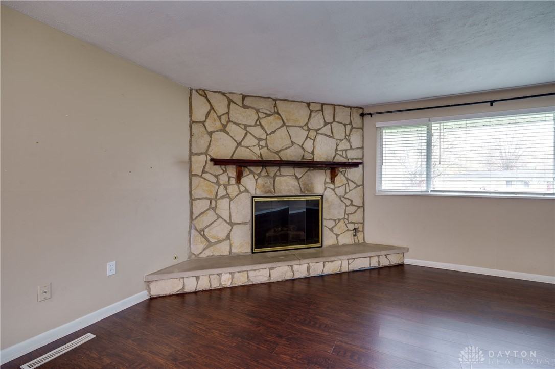 9380 Shawhan Dr - Photo 7 of 27