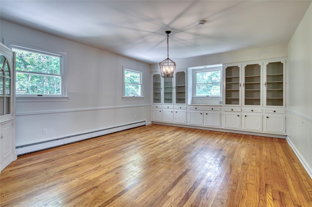 400 Little Peconic Bay Road - Photo 2 of 11