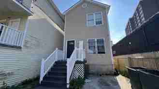 216 N South Carolina Ave - Photo 1 of 1