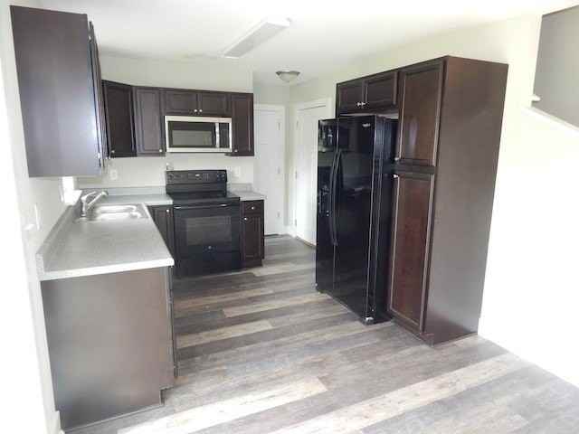 401 Bee Cove Way - Photo 5 of 19