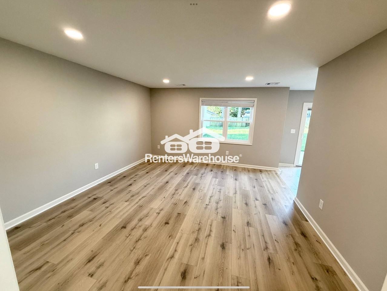 7109 W 69th St - Photo 2 of 23