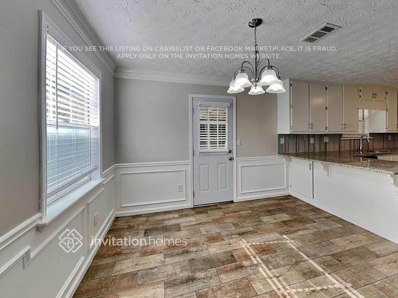4358 Bridle Path Ct - Photo 6 of 16
