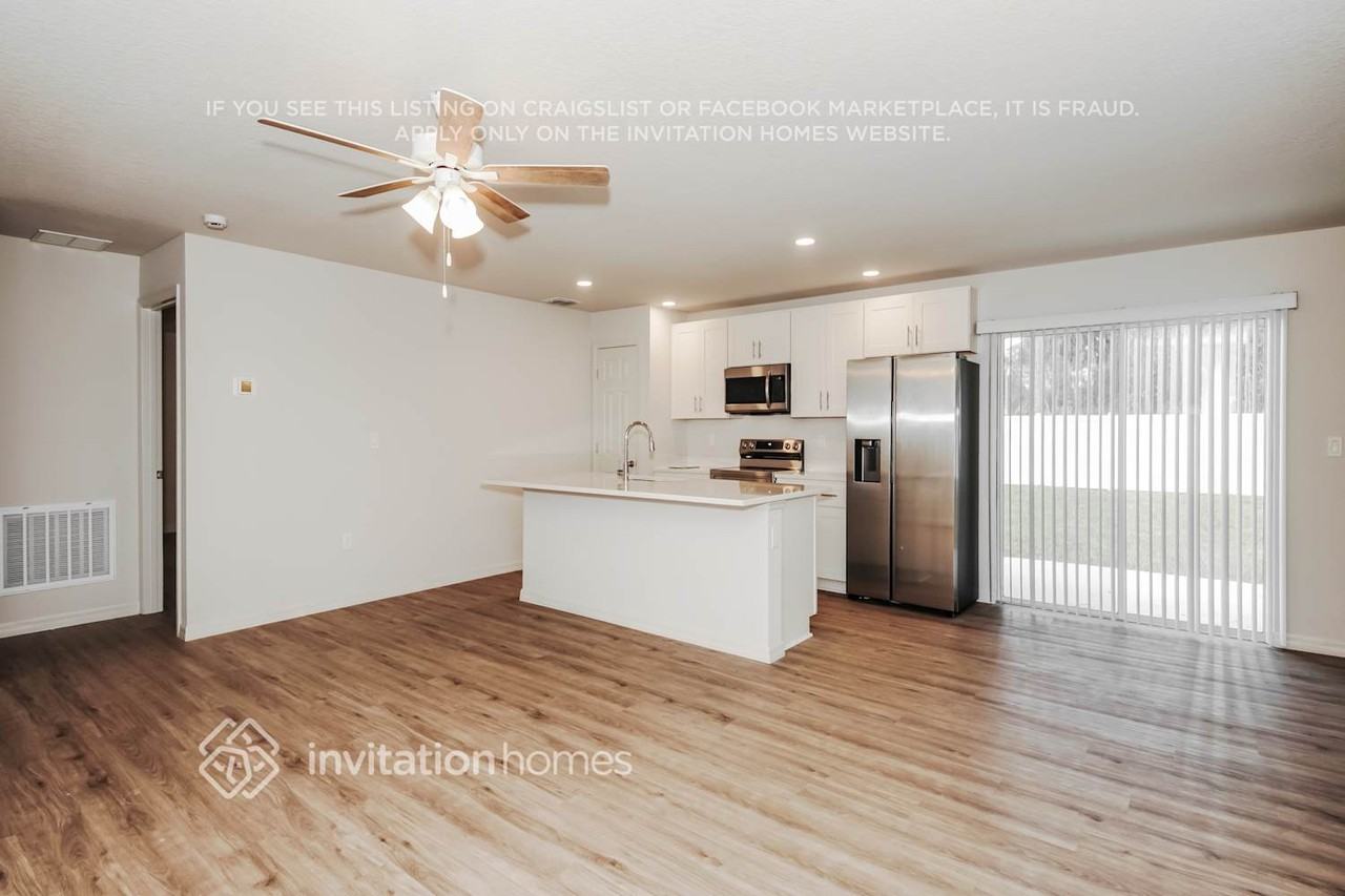 42 Poplar Dr - Photo 3 of 16