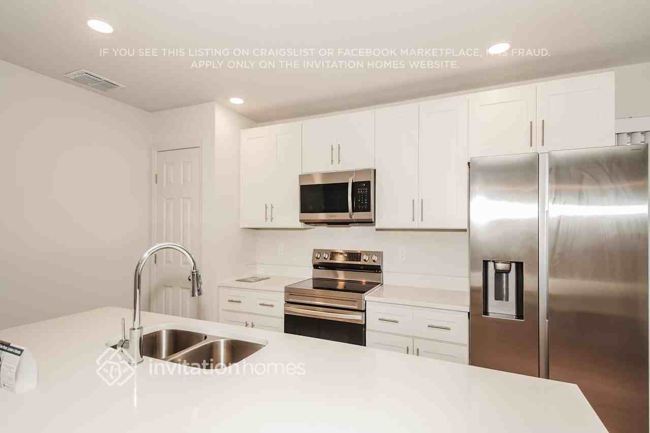 42 Poplar Dr - Photo 6 of 16