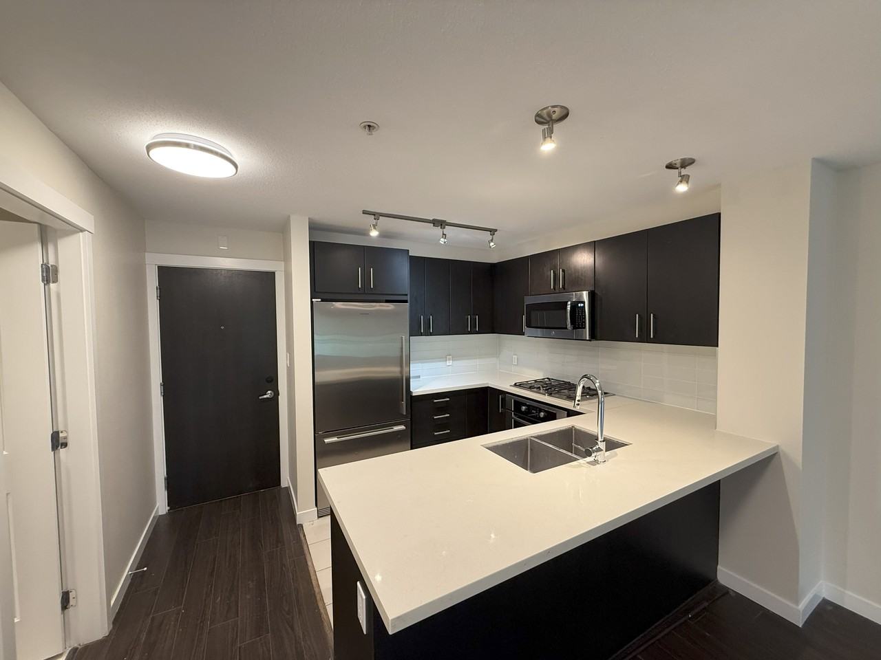 3133 Riverwalk Ave - Photo 2 of 20