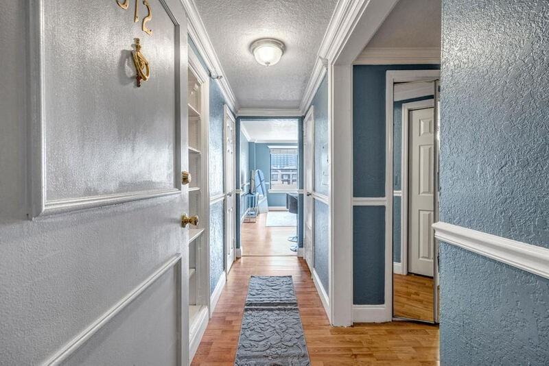 311 W Ashley St - Photo 2 of 27