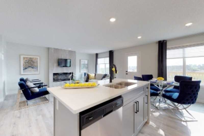 6407 177 Ave Nw - Photo 3 of 20