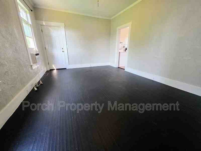 217 W Belmont St #217 - Photo 2 of 20