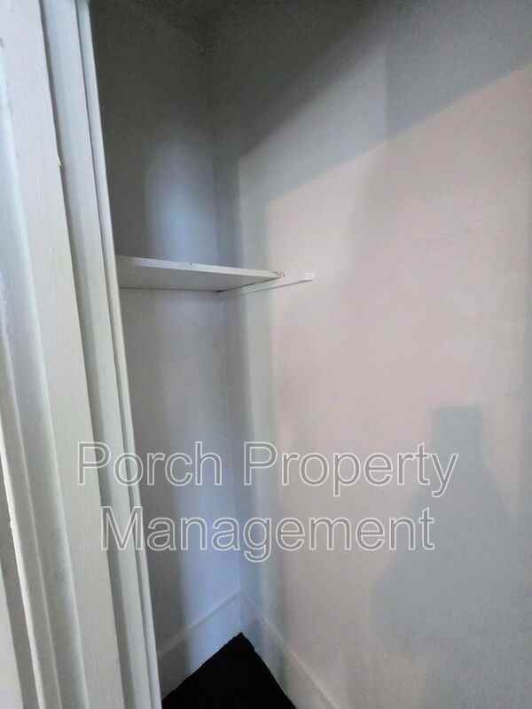 217 W Belmont St #217 - Photo 3 of 20