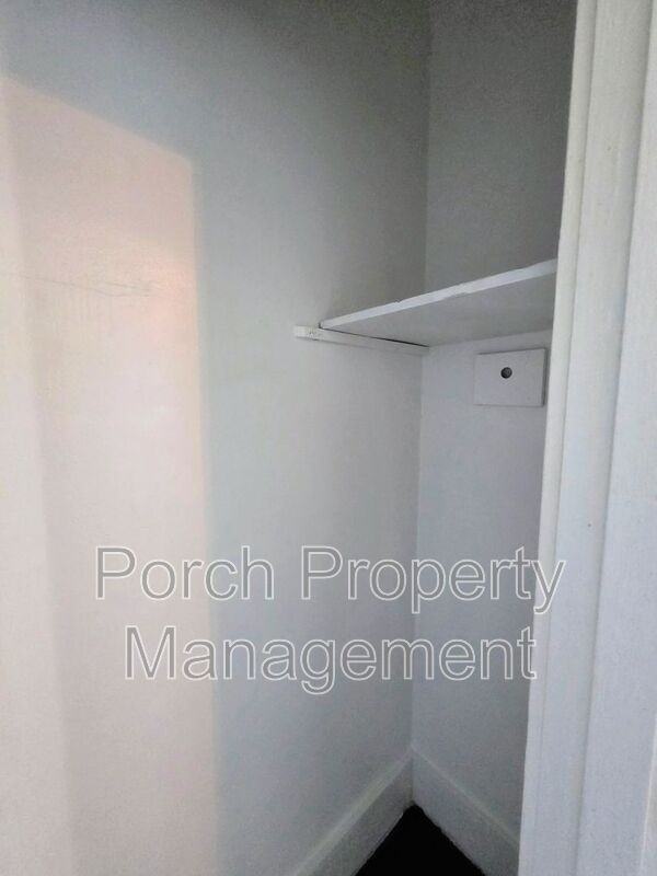 217 W Belmont St #217 - Photo 4 of 20