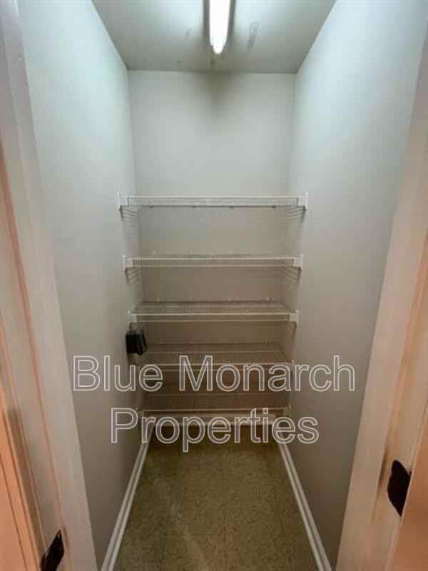 312 Morris St - Photo 6 of 17