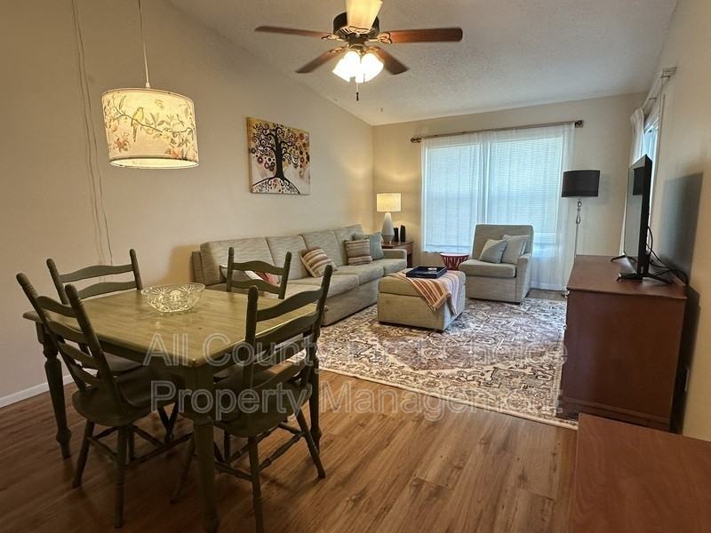 7315 Parkside Villas Dr - Photo 4 of 17