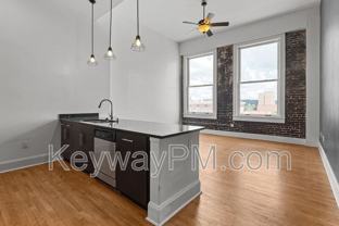 936 Broad St #405 - Photo 1 of 1