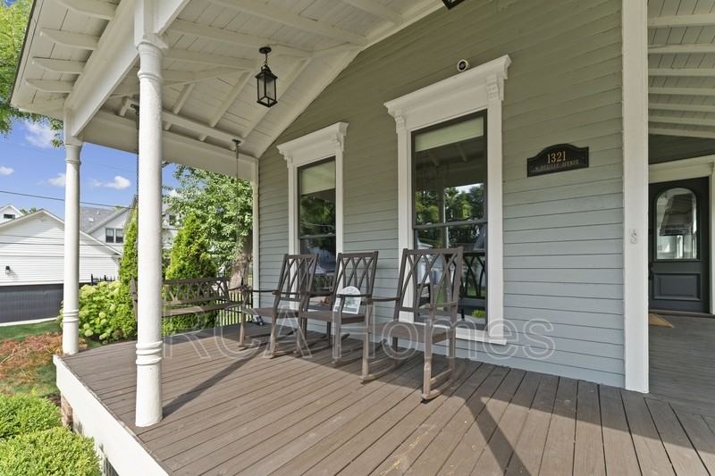 1321 N Beville Ave - Photo 2 of 47