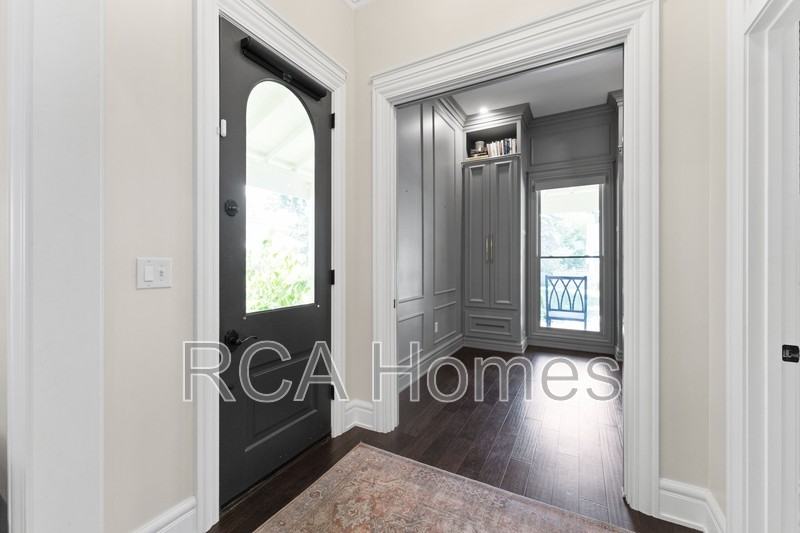 1321 N Beville Ave - Photo 3 of 47