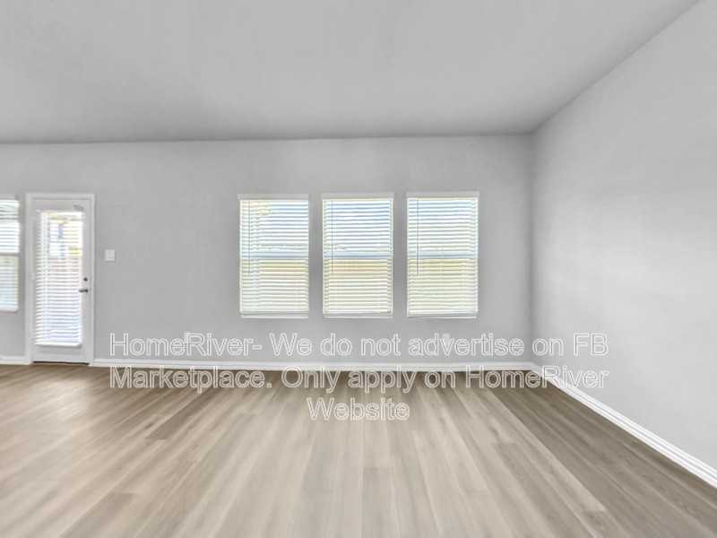 712 South Maple Street #3 - Photo 5 of 21